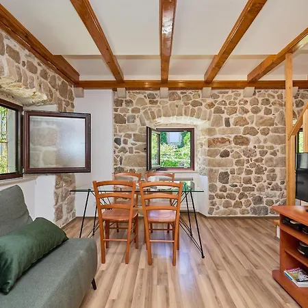 Hedera Estate, Hedera A20 Apartmán