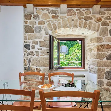 Hedera Estate Hedera A20 - Breakfast Included Apartman *